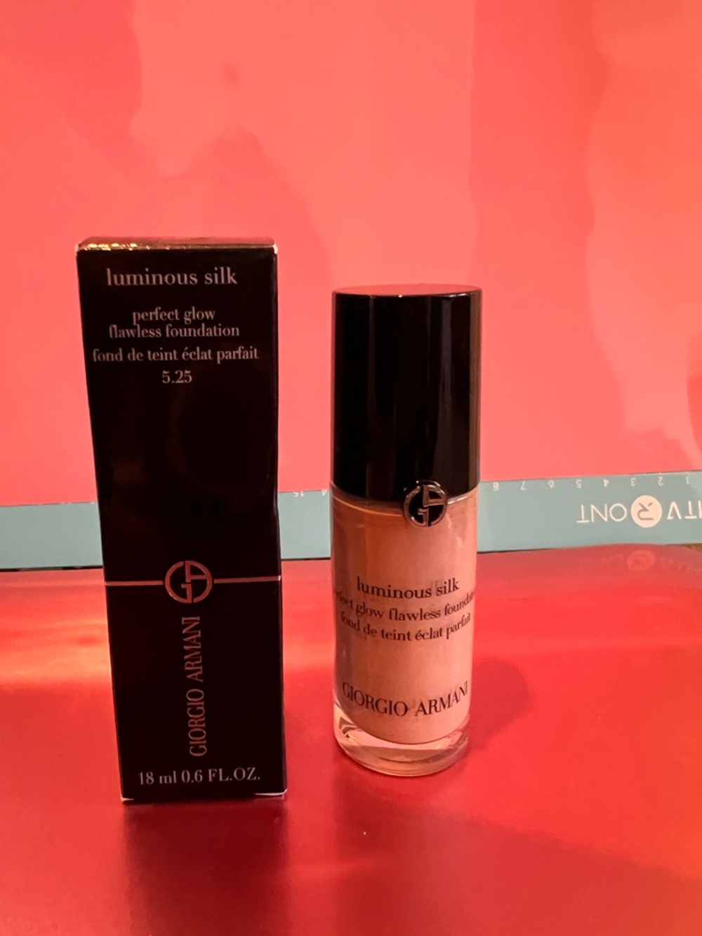 Giorgio Armani Luminous Silk Foundation - Beige (5.25)